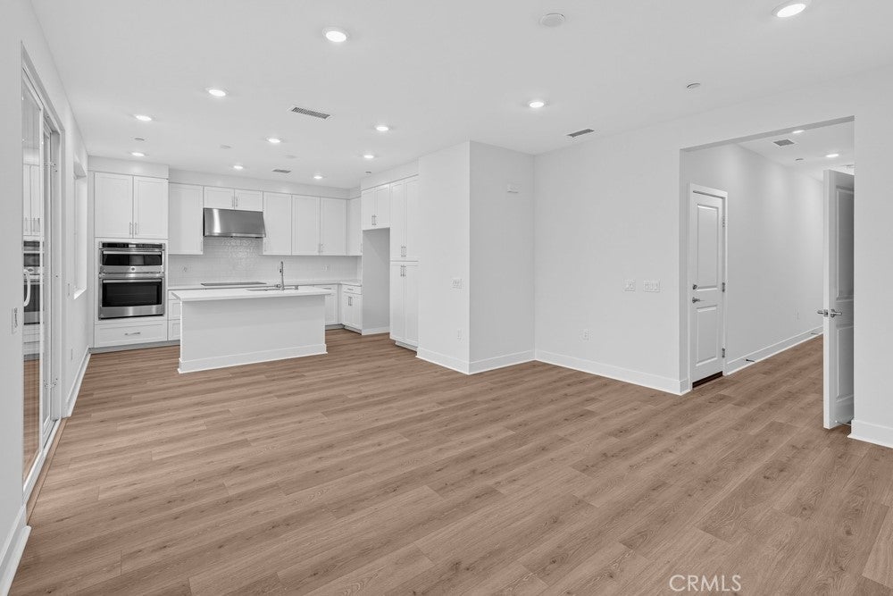 1011 E Overlook Drive