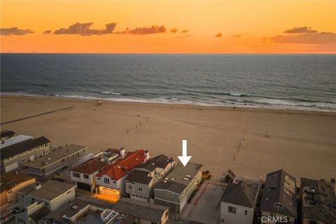 Photo of 6910 W Oceanfront, Newport Beach, CA 92663 (MLS # LG26096637)