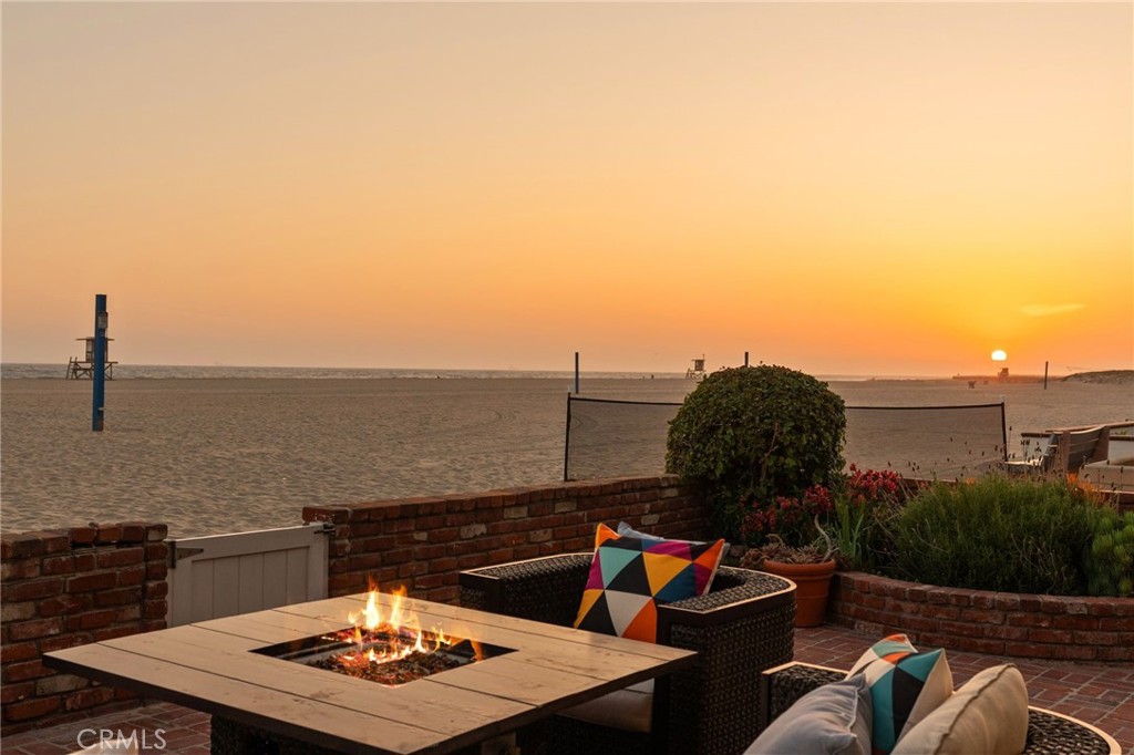 6910 W Oceanfront