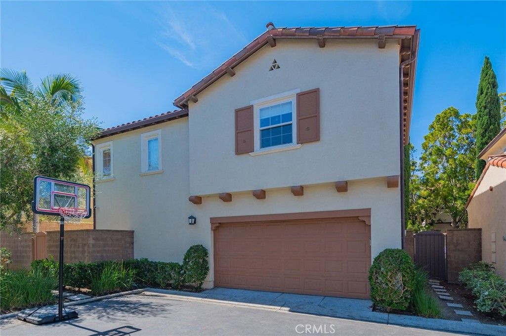 Photo of 22 Arborside, Irvine, CA 92603 (MLS # TR25244887)