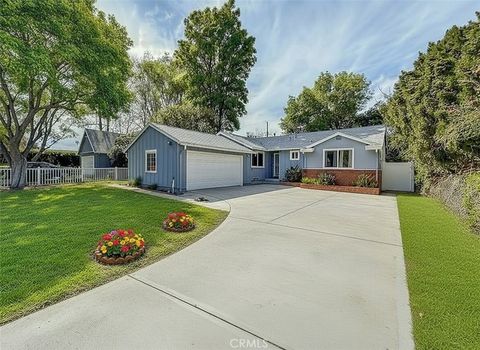 Tiny photo for 6565 Vicky Avenue, West Hills, CA 91307 (MLS # SR26042387)