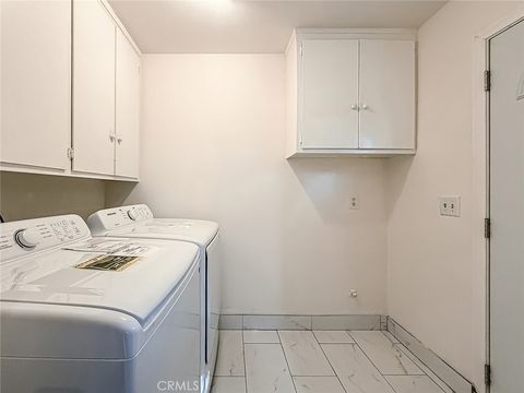 Tiny photo for 6565 Vicky Avenue, West Hills, CA 91307 (MLS # SR26042387)