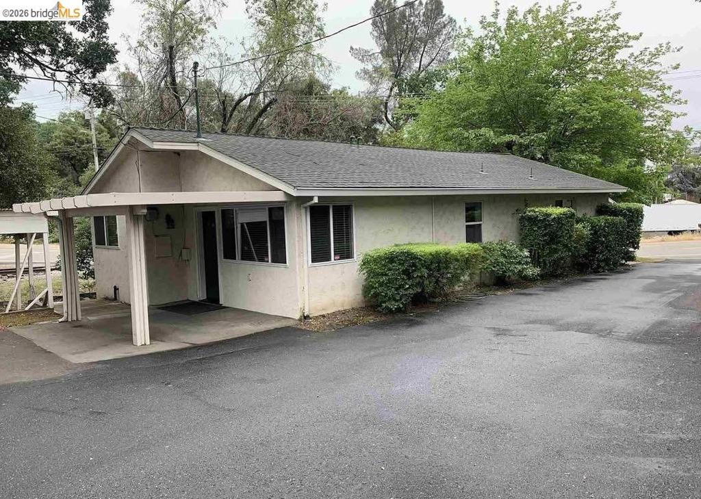 13676 Tuolumne Rd