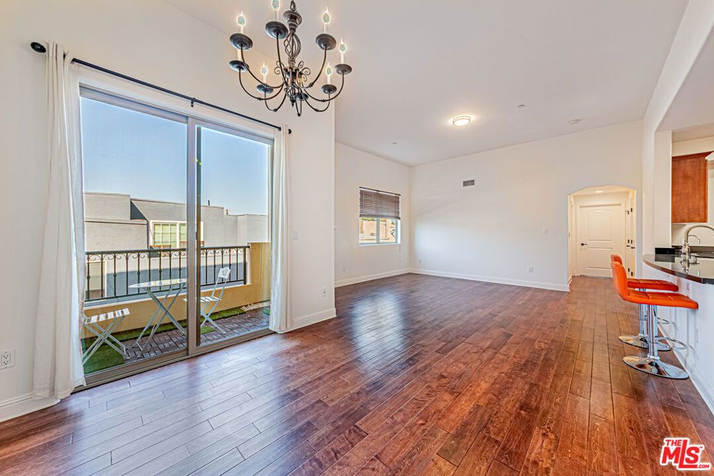 Photo of 5037 Rosewood Avenue #308, Los Angeles, CA 90004 (MLS # 25596177)