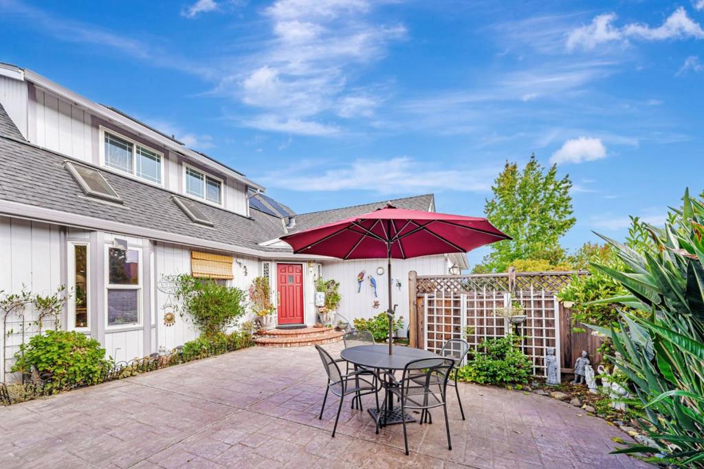 949 Pleasant Hill Road