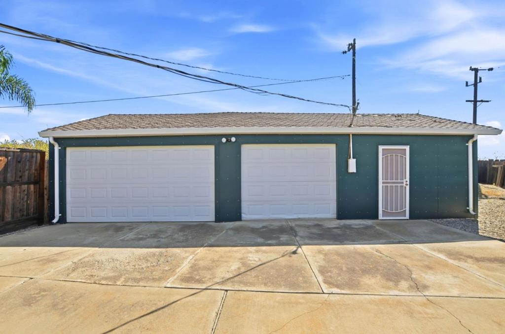 916 Sylvia Street
