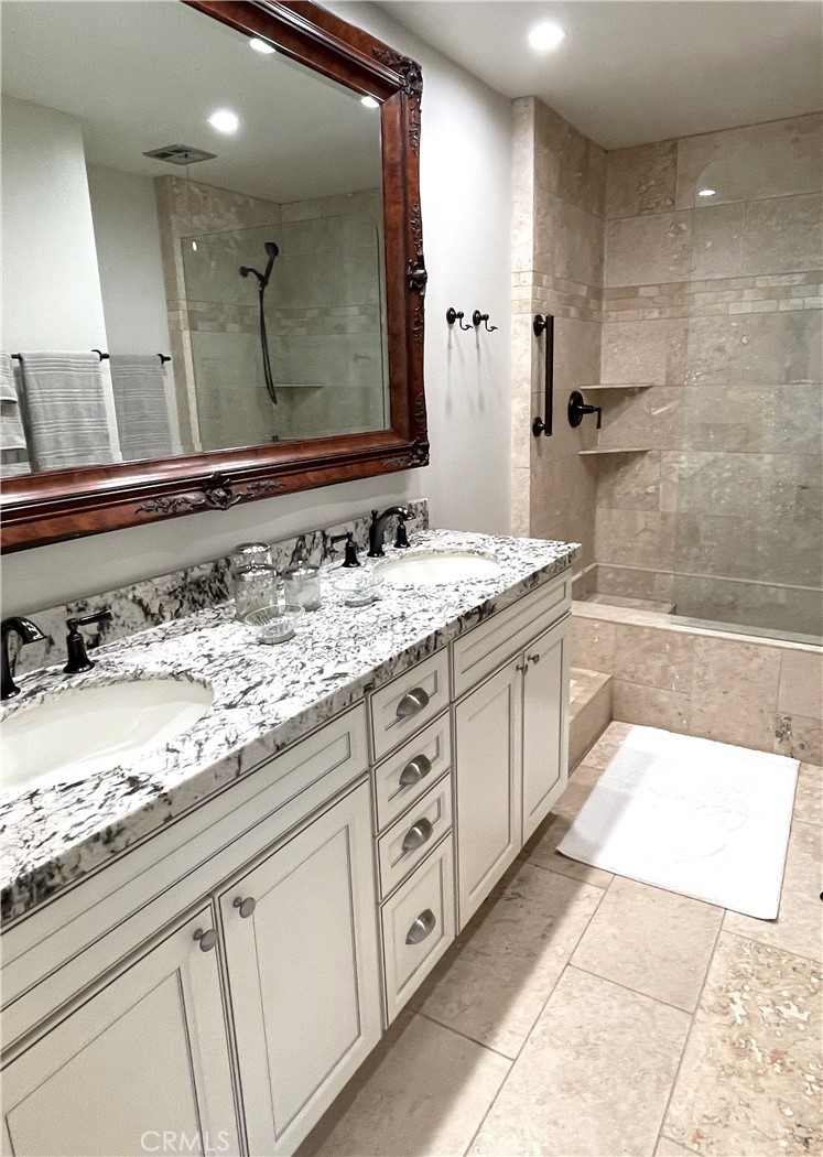 Sunrise C.C. (32185) - Residential Lease