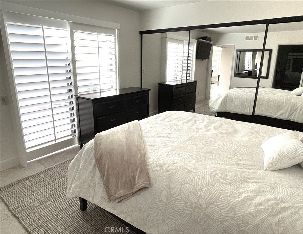 Sunrise C.C. (32185) - Residential Lease