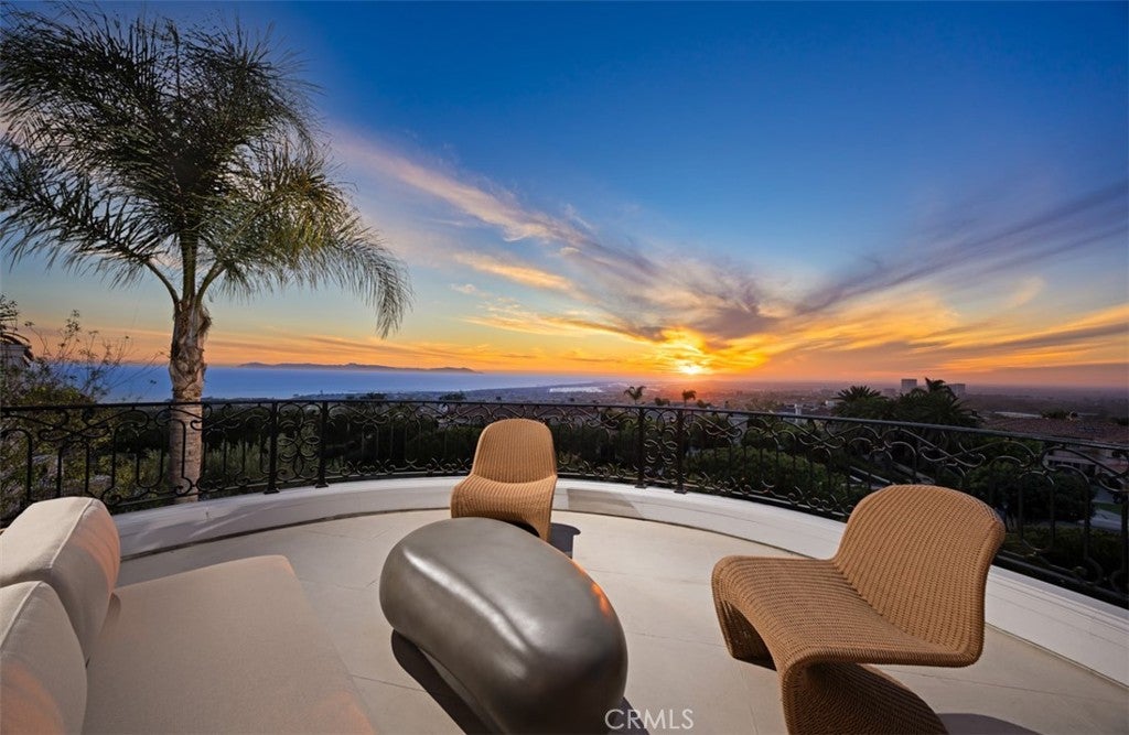 Photo of 5 Sailview, Newport Coast, CA 92657 (MLS # OC26196493)