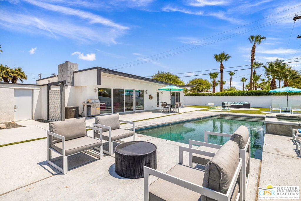 3351 E Paseo Barbara