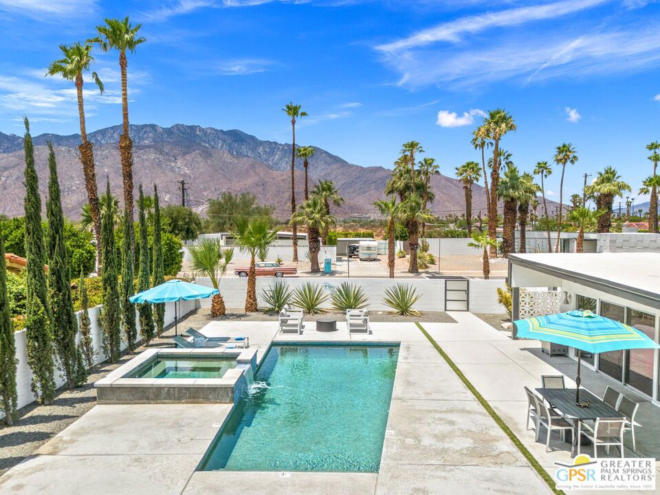 3351 E Paseo Barbara