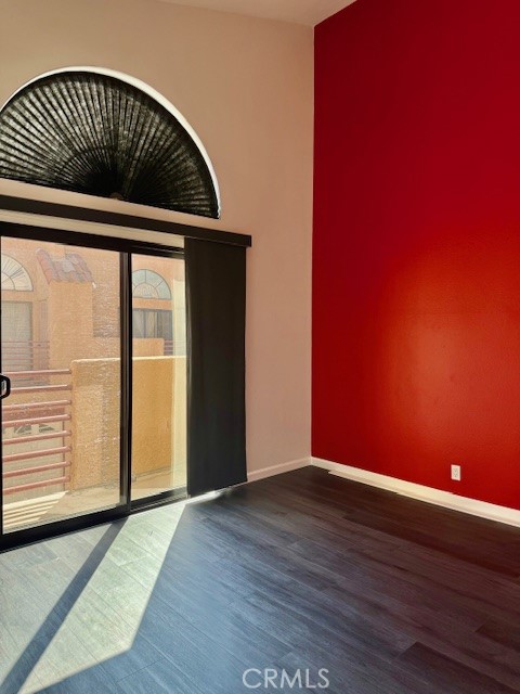 Westlake Villa Condos (899) - Residential