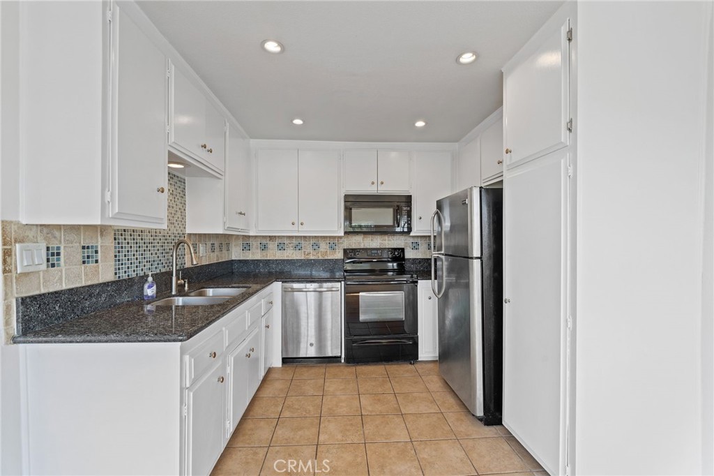 1187 E 3rd 202