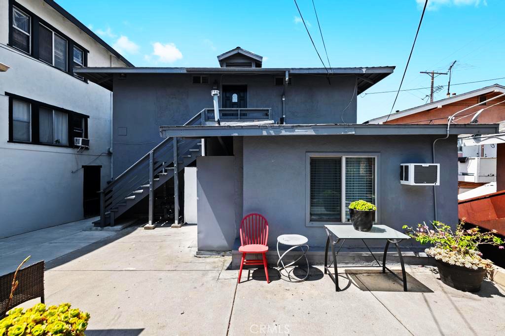 1357 W Temple