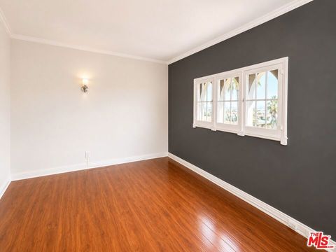 Photo of 634 S Gramercy Place #803, Los Angeles, CA 90005 (MLS # 26834759)