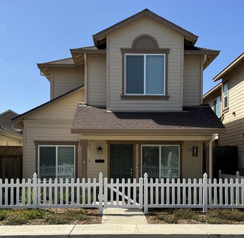 Photo of Salinas, CA 93906 (MLS # ML82044598)