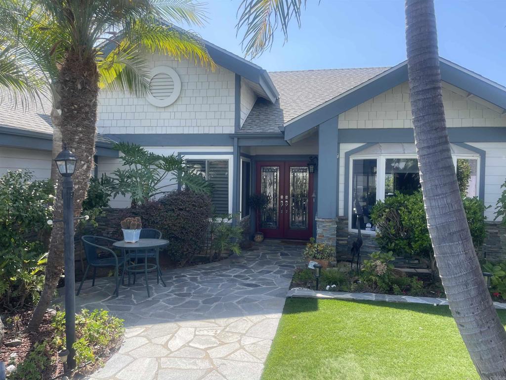 1054 La Sombra Drive