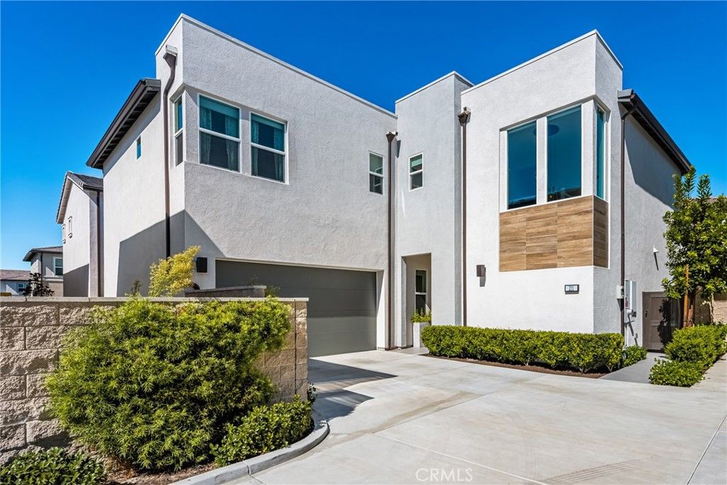 Photo of 211 Brackens, Lake Forest, CA 92630 (MLS # OC25198956)