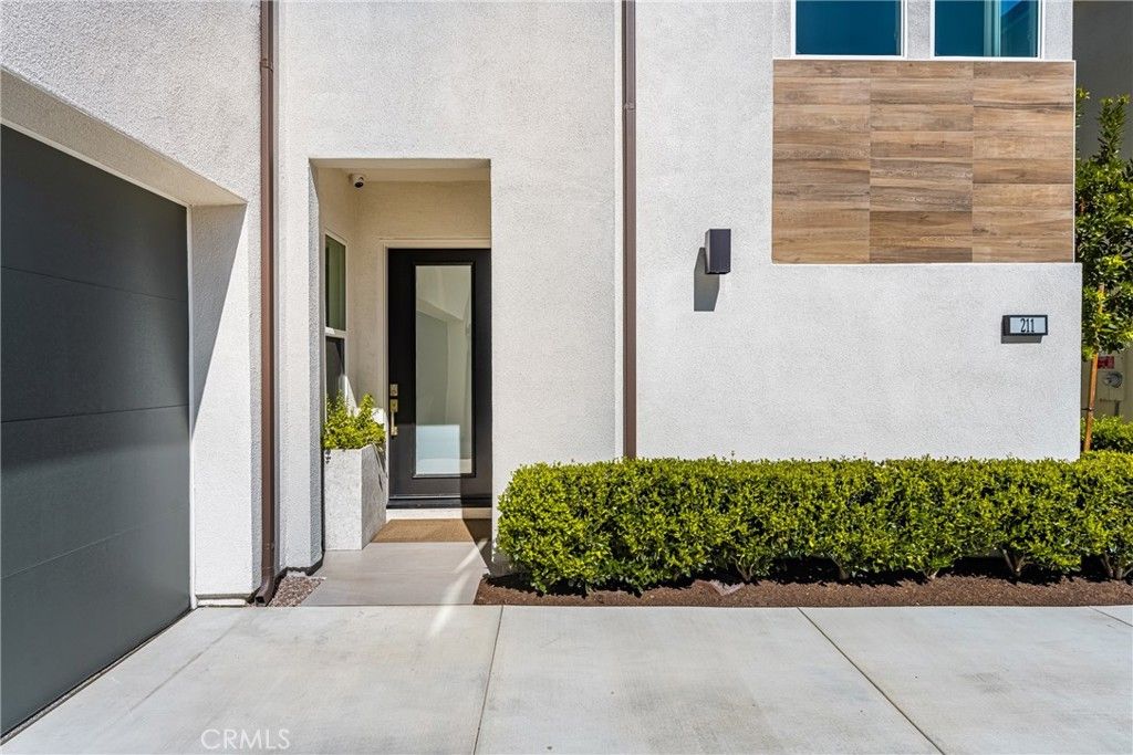 Photo of 211 Brackens, Lake Forest, CA 92630 (MLS # OC25198956)