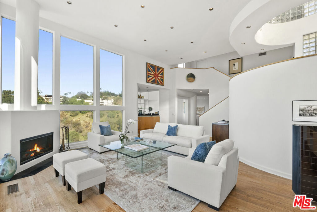 3670 Avenida Del Sol
