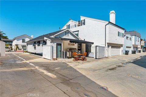 Tiny photo for 306 Alvarado Place, Newport Beach, CA 92661 (MLS # PW26049798)