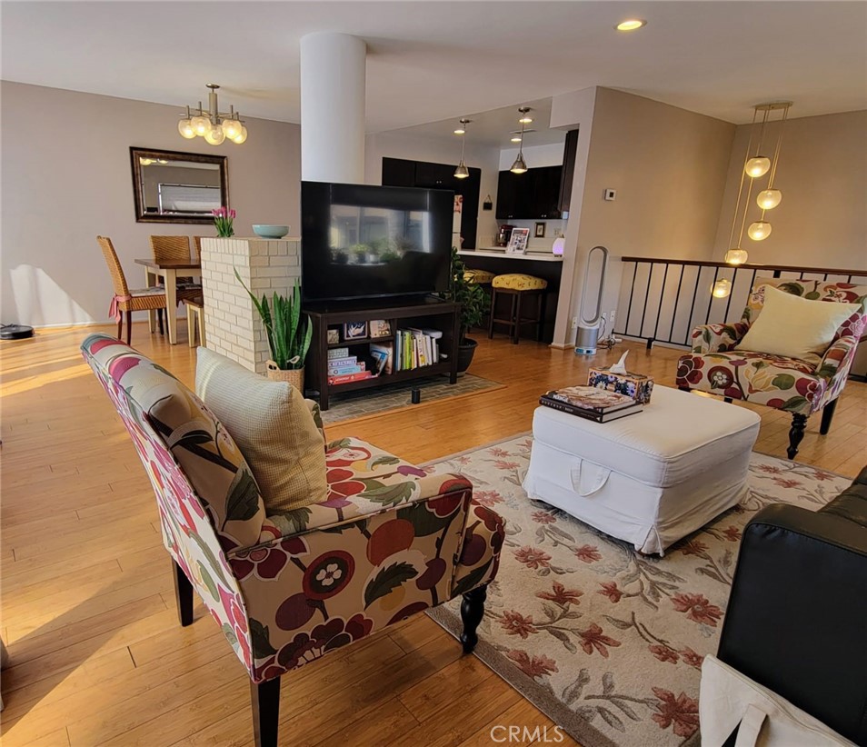 100 N Electric Avenue 5