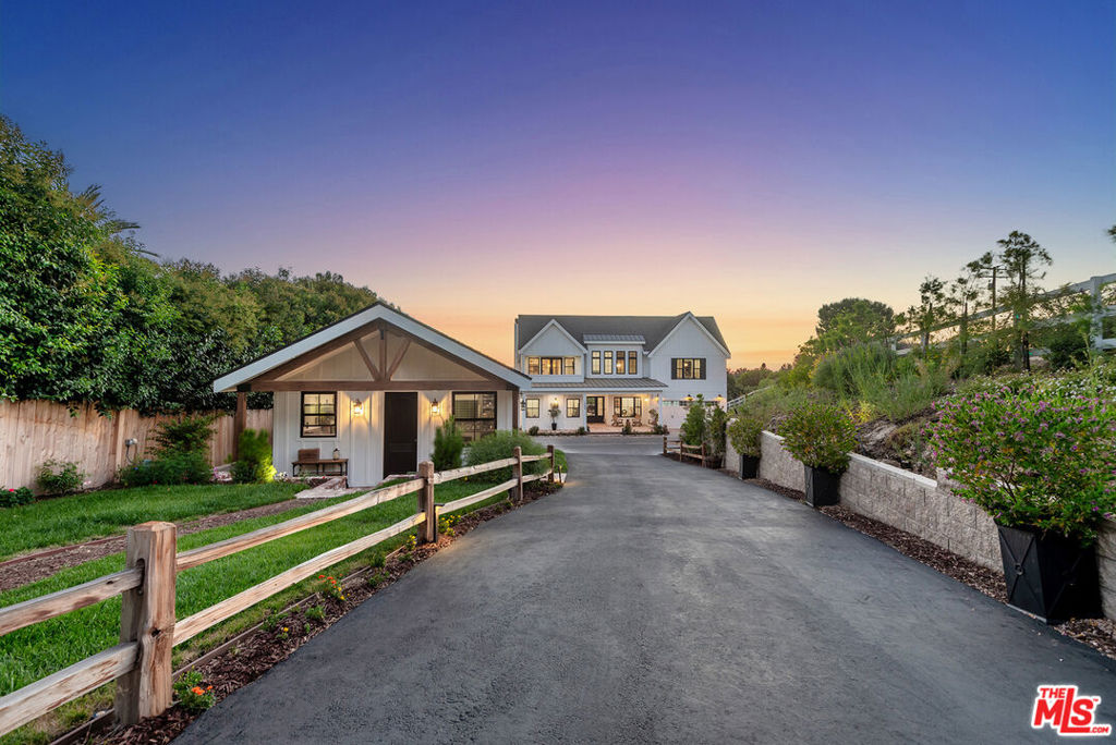 1649 Hauser Circle
