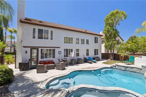MLS: OC26127701