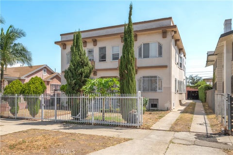 Photo of 2022 4th Avenue, Los Angeles, CA 90018 (MLS # OC26194984)