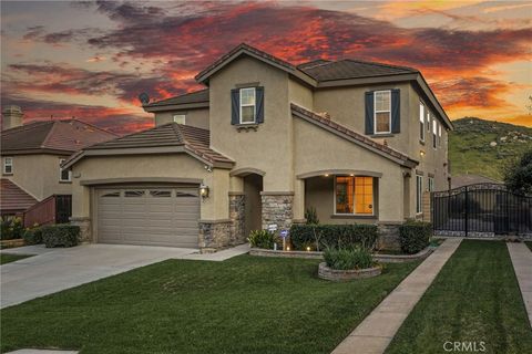 Photo of 12178 Scenic View Ter, Riverside, CA 92505 (MLS # IG26042314)