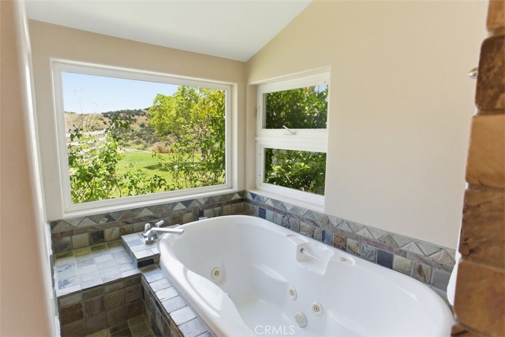 31233 Romero Canyon Rd, Castaic, CA, 91384, USA, 4 Bedrooms Bedrooms, ,5 BathroomsBathrooms,Residential,Active,31233 Romero Canyon Rd,SR26123534