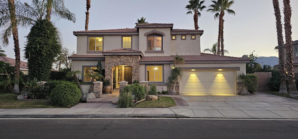 Bella Vida - Residential