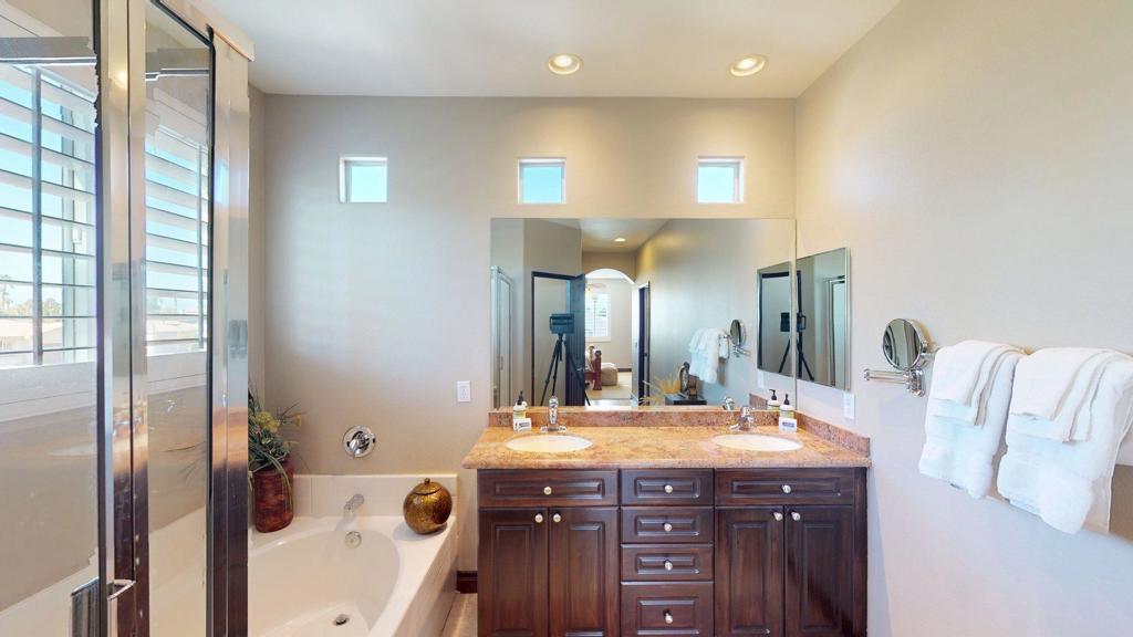 Bella Vida - Residential