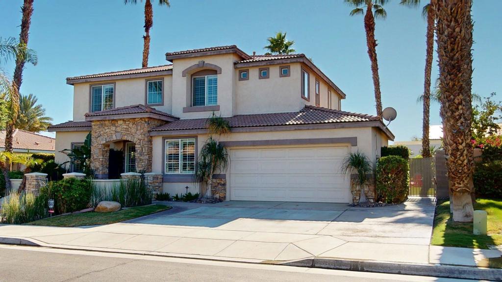 Bella Vida - Residential