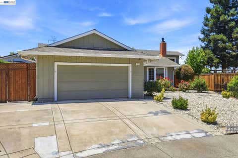 Photo of 325 Goshen Ct, San Ramon, CA 94583 (MLS # 41139445)