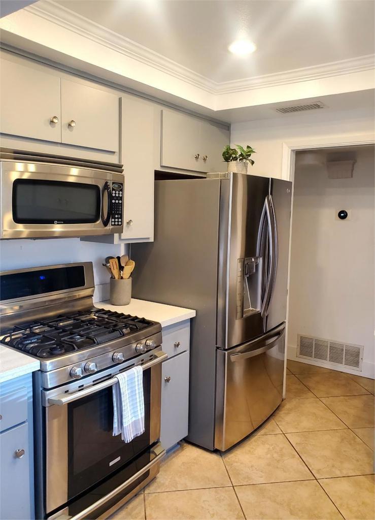 2389 E Miramonte Circle B