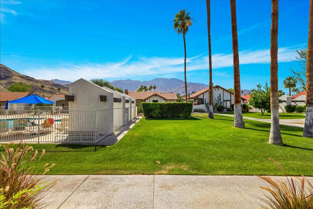 2389 E Miramonte Circle B