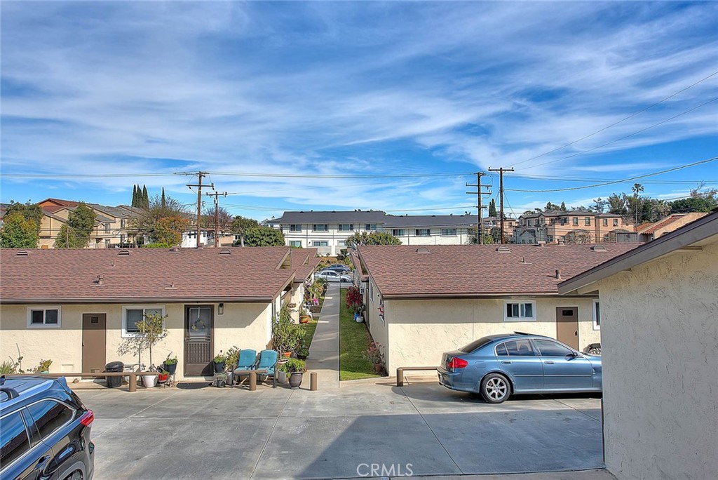 275 S Monte Vista