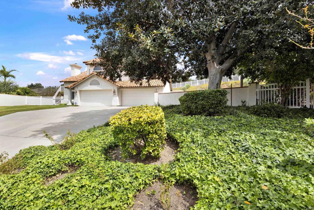 11592 Shadow Ranch Road
