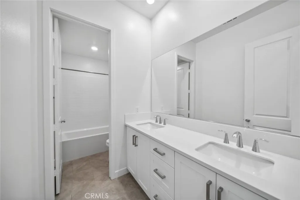 Irvine, California 92618, United States, 4 Bedrooms Bedrooms, ,3 BathroomsBathrooms,Residential,Active,144184