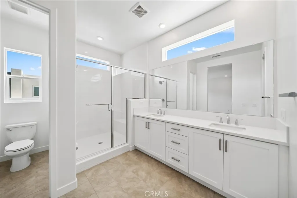 Irvine, California 92618, United States, 4 Bedrooms Bedrooms, ,3 BathroomsBathrooms,Residential,Active,144184