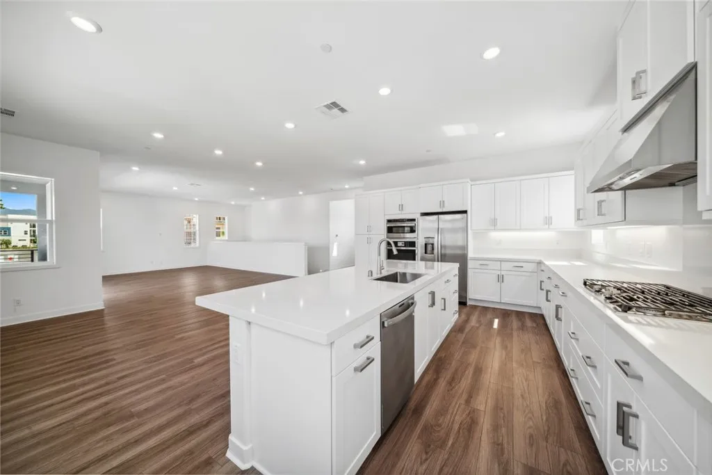 Irvine, California 92618, United States, 4 Bedrooms Bedrooms, ,3 BathroomsBathrooms,Residential,Active,144184