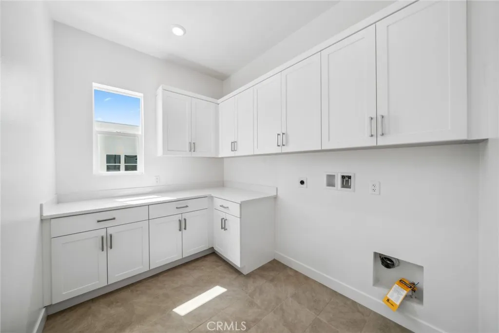 Irvine, California 92618, United States, 4 Bedrooms Bedrooms, ,3 BathroomsBathrooms,Residential,Active,144184