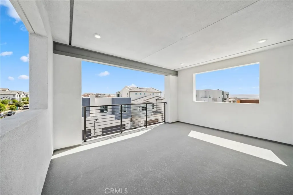 Irvine, California 92618, United States, 4 Bedrooms Bedrooms, ,3 BathroomsBathrooms,Residential,Active,144184