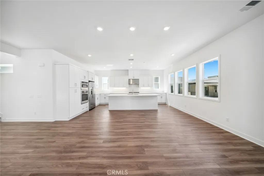 Irvine, California 92618, United States, 4 Bedrooms Bedrooms, ,3 BathroomsBathrooms,Residential,Active,144184