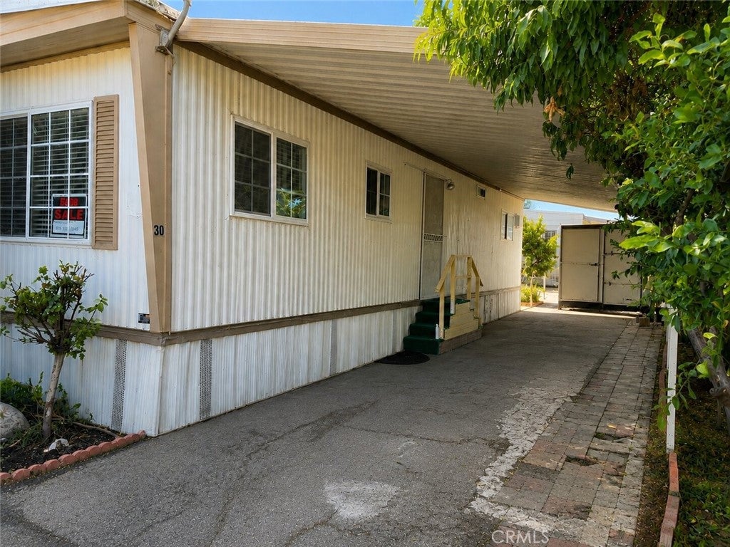 9051 Laurel Canyon Spc 30 30