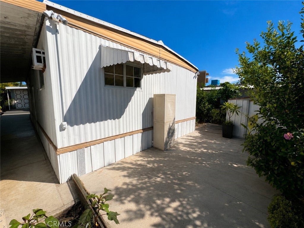 9051 Laurel Canyon Spc 30 30
