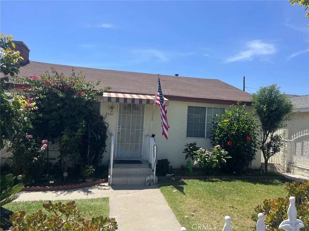Single family home in El Monte, highly desirable location, provide easy access to the Freeway 10 and just a short drive to restaurants and shopping centers. This 4 bedroom 2 baths home is perfect for large families or investors, easily can separate into 2 units, and you can convert the garage into ADU. Great neighborhood, cozy and quiet.