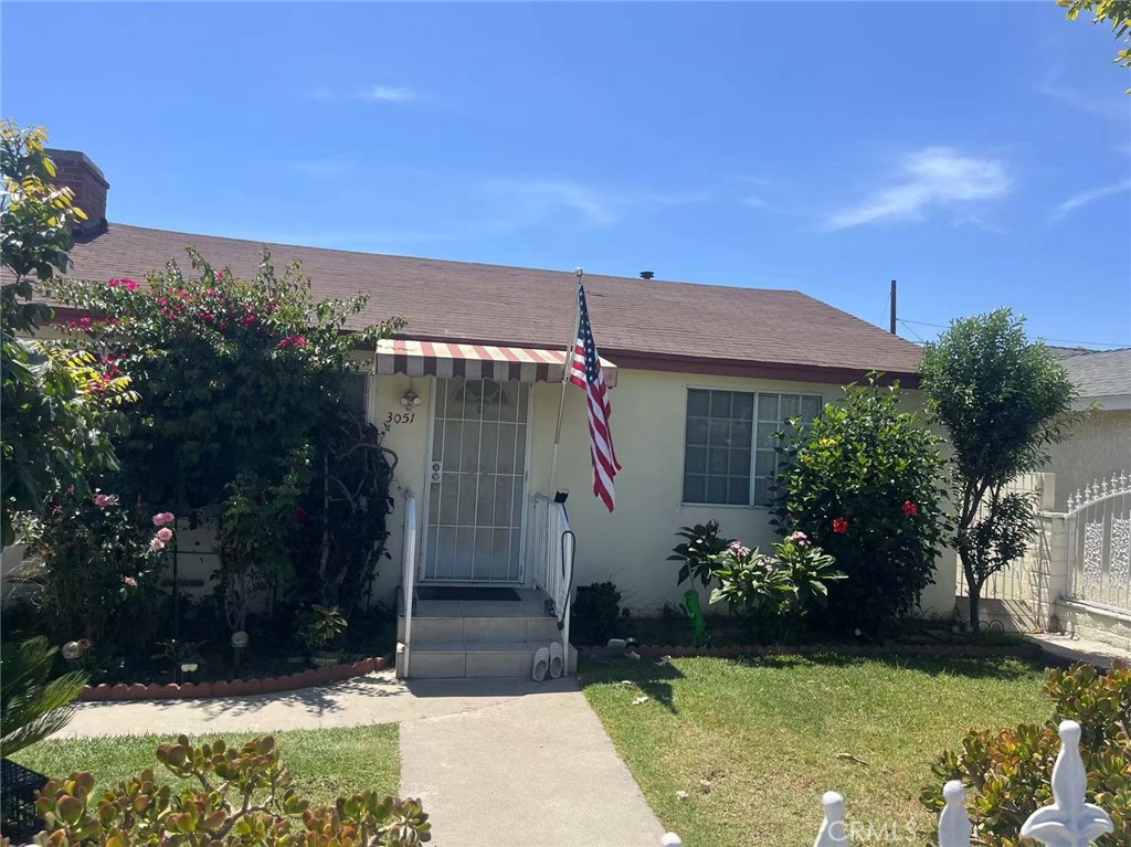 Single family home in El Monte, highly desirable location, provide easy access to the Freeway 10 and just a short drive to restaurants and shopping centers. This 4 bedroom 2 baths home is perfect for large families or investors, easily can separate into 2 units, and you can convert the garage into ADU. Great neighborhood, cozy and quiet.