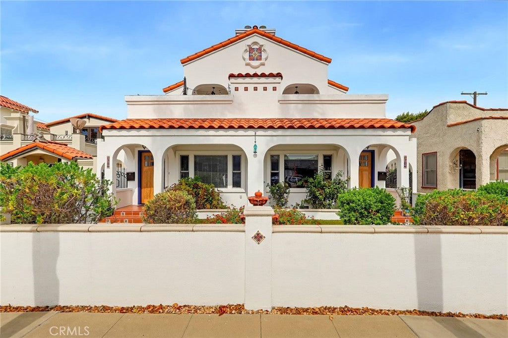 4611 E Colorado